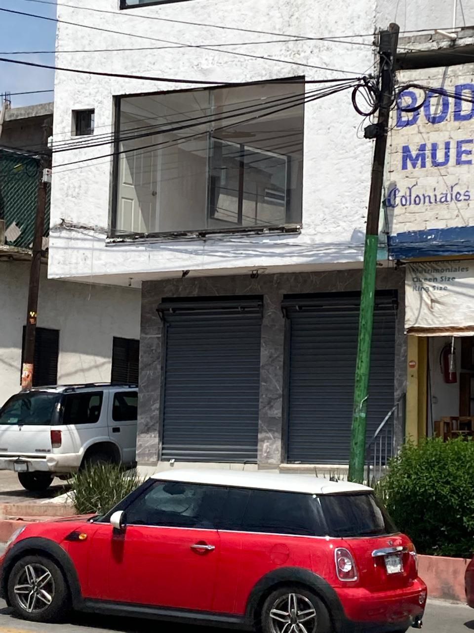 Edificio en avenida principal con gran afluencia en Cuernavaca
